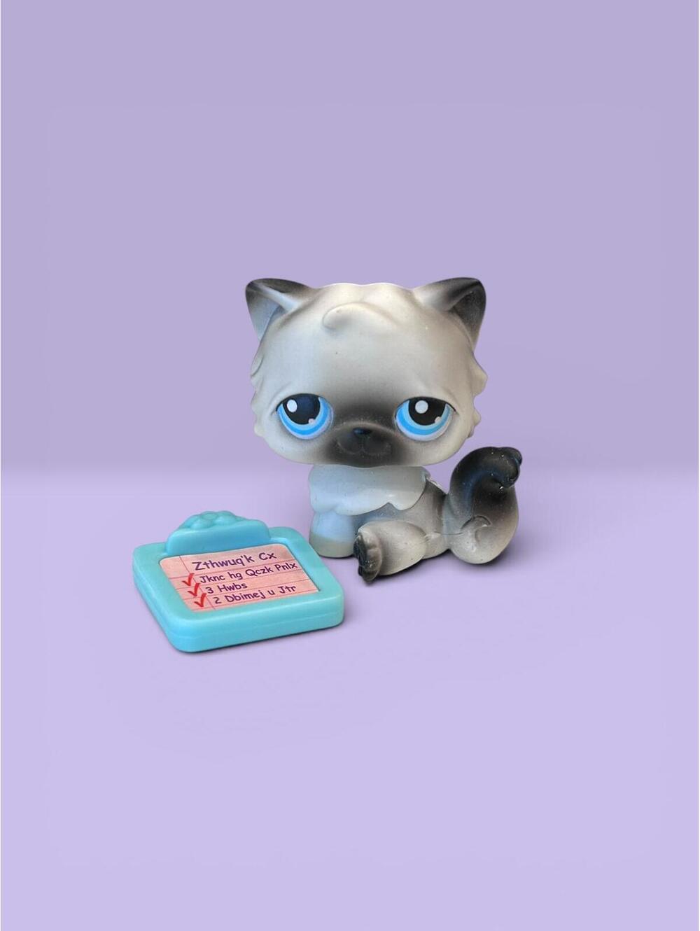 Littlest Pet Shop LPS Persian Cat #60 with Dr. Chart